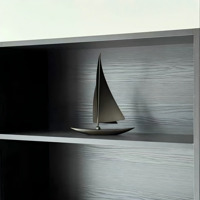 Luxury retro sailboat decoration, symbolizing smooth sailing, suitable for home living room, study, wine cabinet, and office desktop.